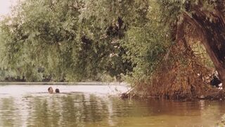 Meda Andreea Victor topless. The Trip - Excursia (2022)