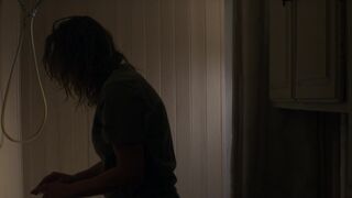 Christine Beaulieu naked, Marie-France Marcotte topless. Frontières (2023). Lesby scene