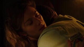 Camille Rutherford topless, Jeanne Rosa, Aïssa Maïga, Kaori Ito, Sarah Suco naked | Neuf meufs, L'unitaire (2021) Sexy Scenes