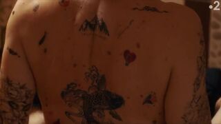 Aurélie Garault naked. Les désancré.e.s (2022) French Bathtube Nudity Sene