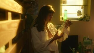 Martine Gutierrez Sexy. Fantasmas s01e02 (2024) TV Show Sexy Scene