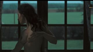 Kasia Wolf topless, Valérie Moinet, Justine Lecoq Chardin naked. Cérémonie secrète (2022) Bath naked and bedroom sex scene