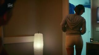 Vita Tepel sexy - Pumpen s01e20 (2024) car hot scenes