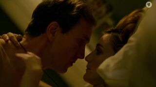 Lia Carvalho sexy - Lost in Fuseta - Ein Krimi aus Portugal s01e02 (2024) hot actress