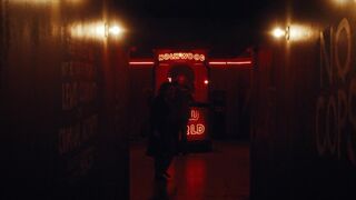 Mia Goth topless, Chloe Farnworth, Lily Collins, Halsey sexy. MaXXXine (2024). Erotic Sexy Scenes