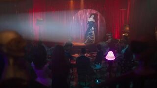 Mina Serrano sexy. Cris Miró s01e01 (2024). Sexy striptease scene