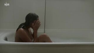 Salka Weber naked, Meryem Ebru Özm hot, Lea Willkowsky sexy - Festmachen s01e01-05 (2024) All Hottest Scenes