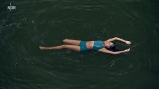 Salka Weber naked, Meryem Ebru Özm hot, Lea Willkowsky sexy - Festmachen s01e01-05 (2024) All Hottest Scenes