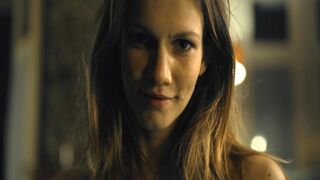 Margot Bancilhon topless - Trauma s01 (2019) adult movie scene