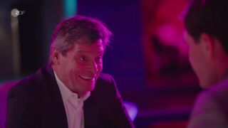 Pauline Angert nude, Susan Lemken - Überväter (2024) Stripmovie scenes