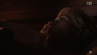 Cécile de France topless. Un secret (2007)