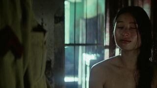 Lang Khe Tran nude ⭐ Les confins du monde (2018)
