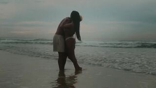 Lari Sacratto nude sex scene - Petalas (2024)