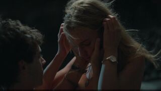 Meryem Urzeli naked sex - Ru s01e01-02 (2024)