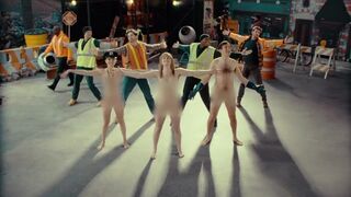 Chloe Fineman hot, Sarah Sherman naked, Punkie Johnson sexy, Chloe Troast, Emma Stone hot - Saturday Night Live s49e06 (2024) Celebrities Nude