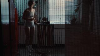 Mira Elisa Obling topless - Havet er rødt (2024) Sexy and Sex Scenes