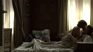 Najwa Nimri naked scene. Utopía (2003)