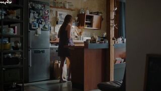 Kathi Wolf hot, Lena Klenke sexy - 2 Minuten - der Test s02e03e06 (2024)