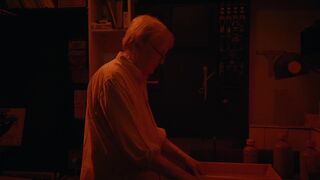 Camino Texeira, Shemss Audat, Geraldine Chaplin naked - Et si on vivait tous ensemble (2011) Old Young Sex Scene