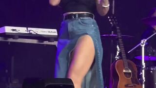 Maren Morris oops pussy - Willie Nelson's 4th of July Picnic (2024)