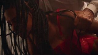 Luana Piovani sexy, Vera Kolodzig hot, Júlia Palha, Mariana Pacheco, Sofia Arruda, Soraia Tavares - O Clube s05e01 (2024)