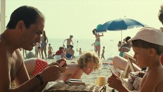 Valeria Bruni Tedeschi nude, Zabou Breitman nackte. Ein Sommer an der See (1990)