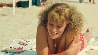 Valeria Bruni Tedeschi nude, Zabou Breitman nackte. Ein Sommer an der See (1990)