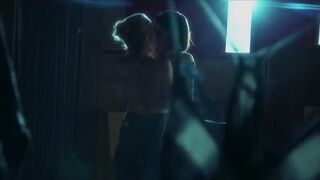 Kathrin Angerer naked, Christina Große ht, Sidney Fahlisch hot- Nackt über Berlin s01e02e05 (2023)