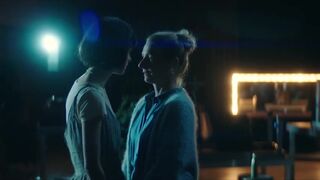 Kathrin Angerer naked, Christina Große ht, Sidney Fahlisch hot- Nackt über Berlin s01e02e05 (2023)