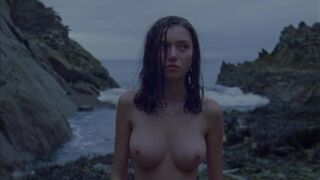 Léonie Dahan-Lamort naked in L'Île et le continent (2020)