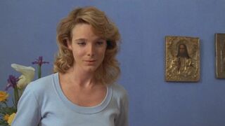 Geraldine Danon naked, Jeanne Moreau nude ⭐ La vieille qui marchait dans la mer (1991)