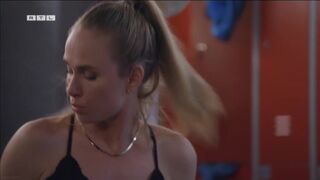 Lesby kiss scene Alexandra Fonsatti sexy, Laura Egger hot - Alles was zählt e4222 (2023)