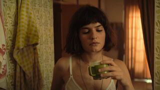 Violetta Zironi sexy - Rose Island (2020)