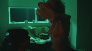 Porn Movie Shooting with Silvia Santamaría sex, Tatiana Ariza topless, etc - El man del porno (2018)