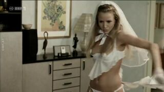 Hilde Dalik sexy, Michaela Wolf hot ⭐ Die Lottosieger s02e09-10 (2010)