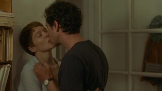 Lea Seydoux - One Fine Morning (2022) Nude Video French Naked Celebs