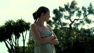 Anne Ratte-Polle nude - Halbschatten (2013)