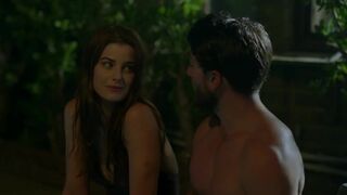 Sian Altman sexy, Sarah Alexandra Marks topless - The Offering  (2022)