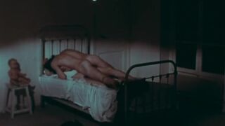 Sheety Pallas topless. Petites métamorphoses (1975) Retro nudity & sex movie scenes