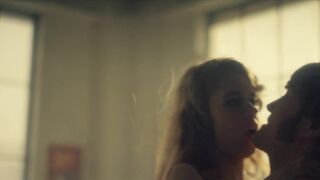 Luise Aschenbrenner naked sex scene - Disko 76 Season 01 (2024)