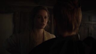 Julianne Moore sexy, Niamh Algar hot kiss ⭐ Mary and George s01 (2024)