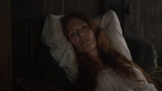 Julianne Moore sexy, Niamh Algar hot kiss ⭐ Mary and George s01 (2024)