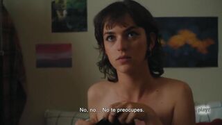 Júlia Gibert hot, Anna Alarcón, Berta Galo, Alícia Falcó sexy - Ser o no Ser (2023) Sexy Scenes of Seasons 1-2