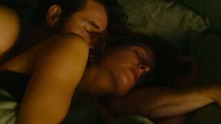 Julia Piaton hot - Garder Ton Nom (2023)