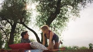 Pia-Micaela Barucki sexy - Ein Sommer am Gardasee (2022) Underwater Naked Scene