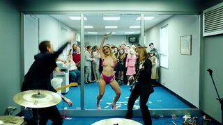 Victoria De Angelis - Maneskin - Gossip ft. Tom Morello (2023) hottest video