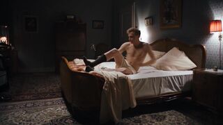 Annina Walt nude - Frieden. Season 01 (2020)