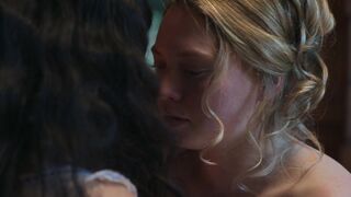 Mia Threapleton sexy, Josie Totah Hot - The Buccaneers s01e05 (2023) Lesby Kiss