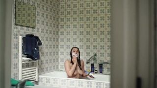 Apolonia Sokol topless - Apolonia, Apolonia (2022)