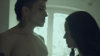 Veronica Velasquez - Perdida s01e02e08 (2020) actress boobs scene